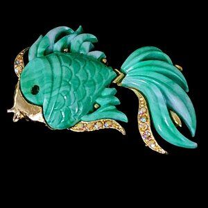 VINTAGE Hattie Carnegie Marbled Green Lucite Angel Fish Brooch Rare Book Piece